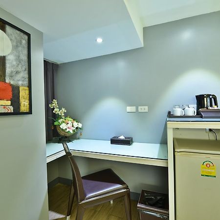 Prestige Suites Nana Bangkok Esterno foto